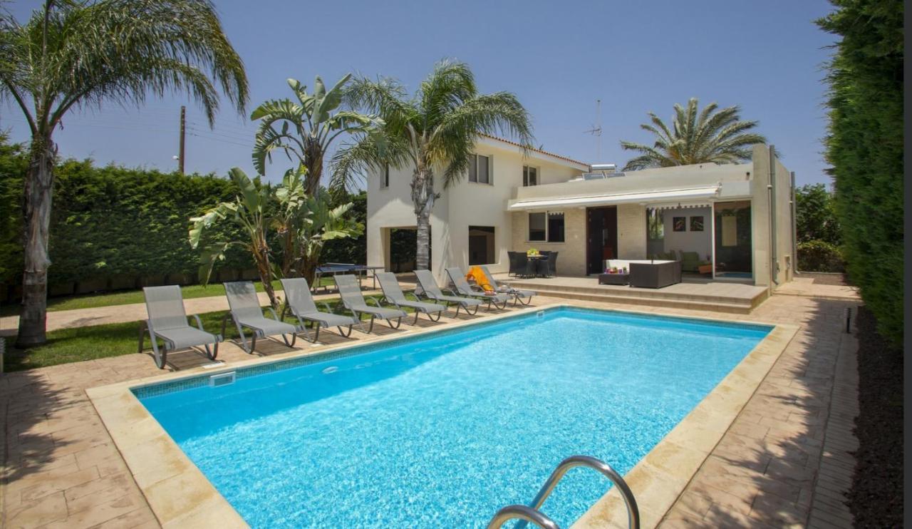 Soothing Sunset Villa With Private Pool, 200M From The Beach Perivolia Exterior photo
